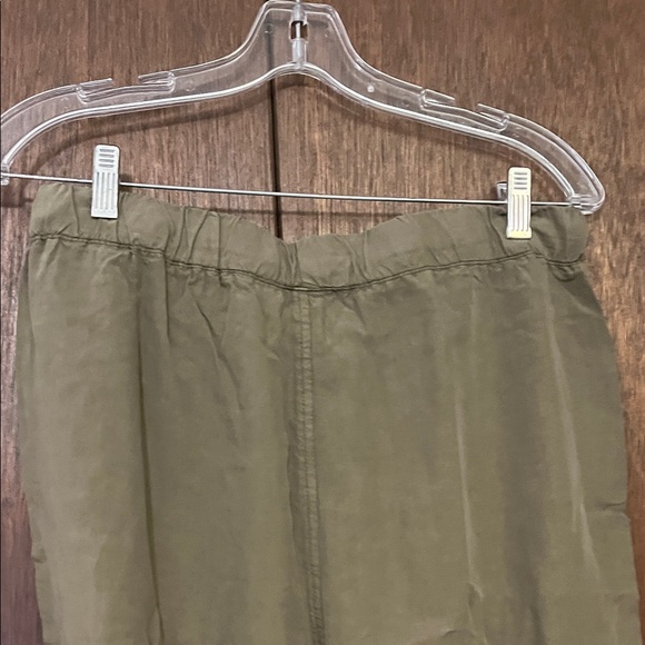Thread & Supply Olive Cargo Pants Medium NWT - Picture 9 of 10